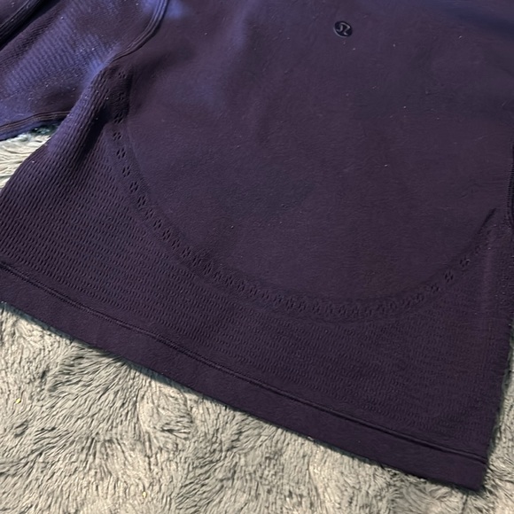 Lulu long sleeve crop. - Picture 5 of 5